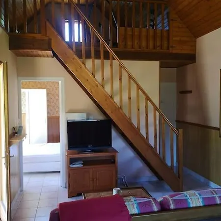 Holiday home Entre Salers Et Le Puy Mary Dans Le Cantal Saint-Paul-de-Salers