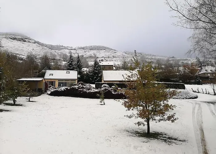 Entre Salers Et Le Puy Mary Dans Le Cantal Holiday home