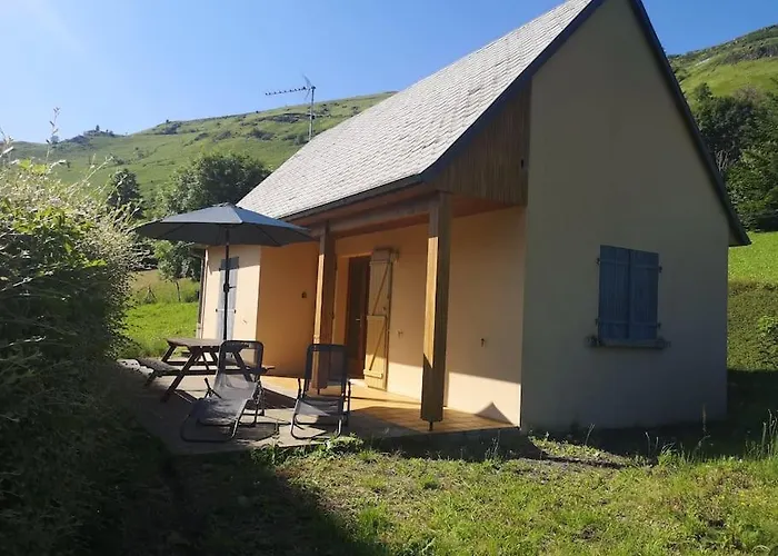 Entre Salers Et Le Puy Mary Dans Le Cantal Holiday home Saint-Paul-de-Salers